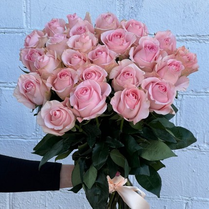 Букет из нежных розовых роз - купить с доставкой в Иркутске